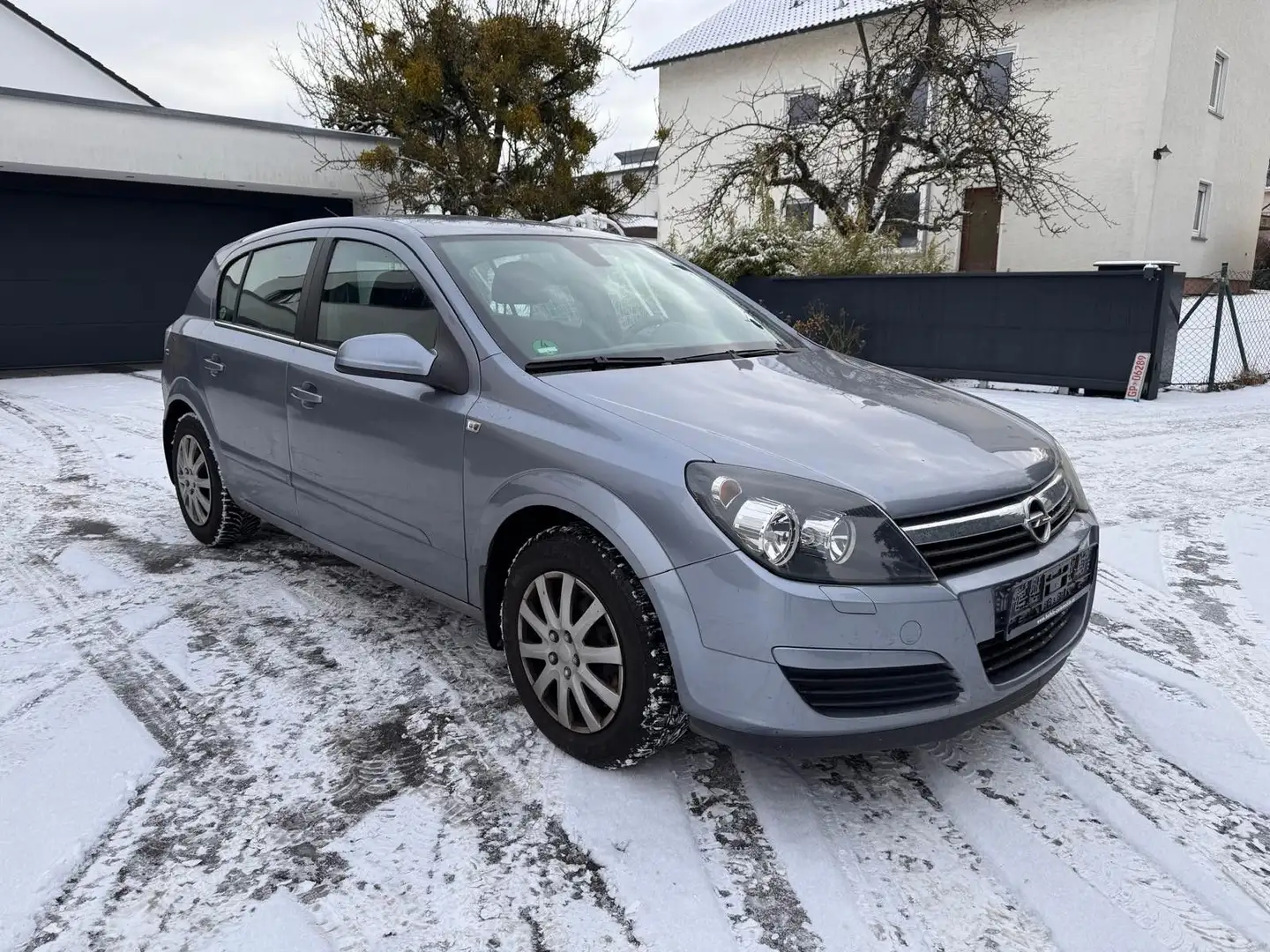 Opel Astra 1.8 Elegance*AHK/KLIMA/TEMPO/TÜV 03/2027* Gold - 2