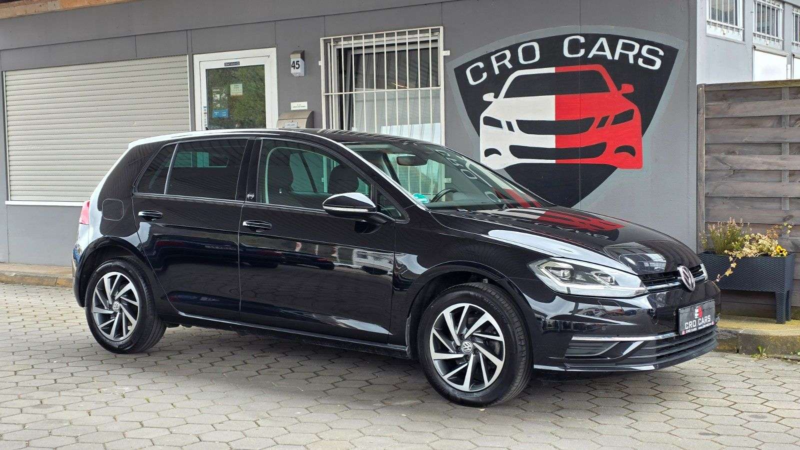 Second hand Volkswagen Golf 1.6