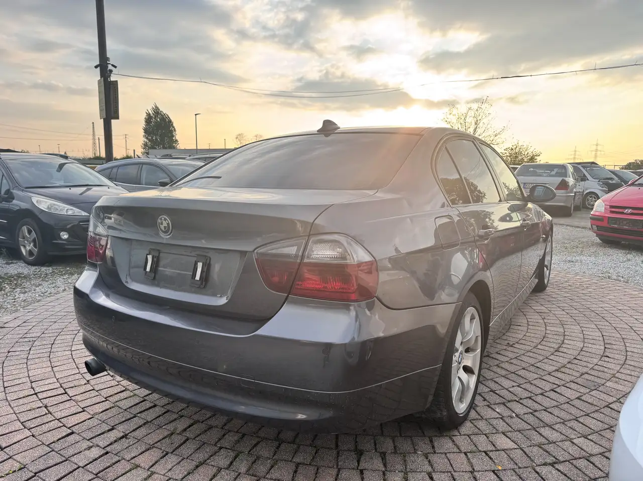 BMW 320