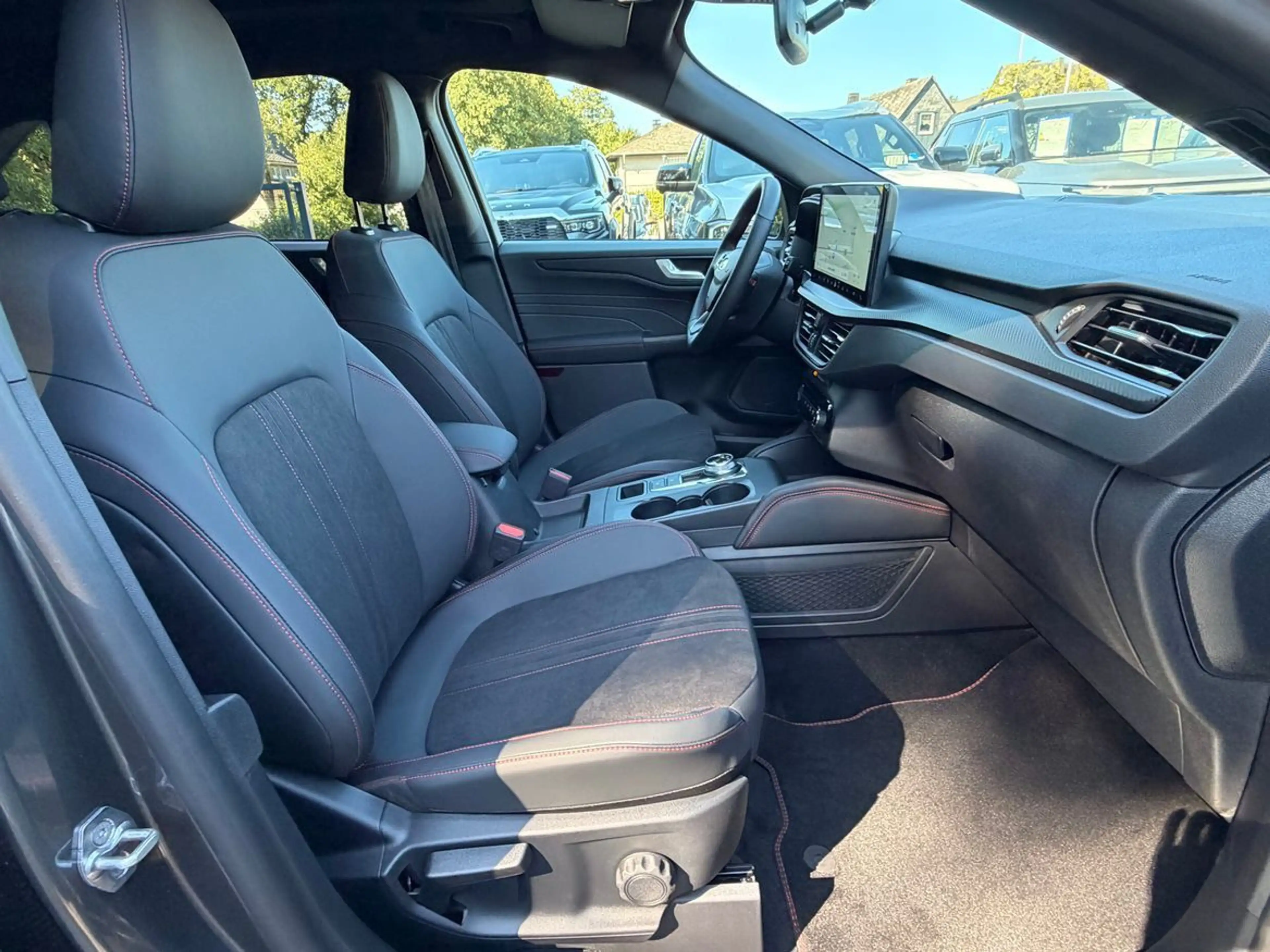 Ford Kuga 2.5 Duratec FHEV ST-Line X+AHK+Panorama — photo 41