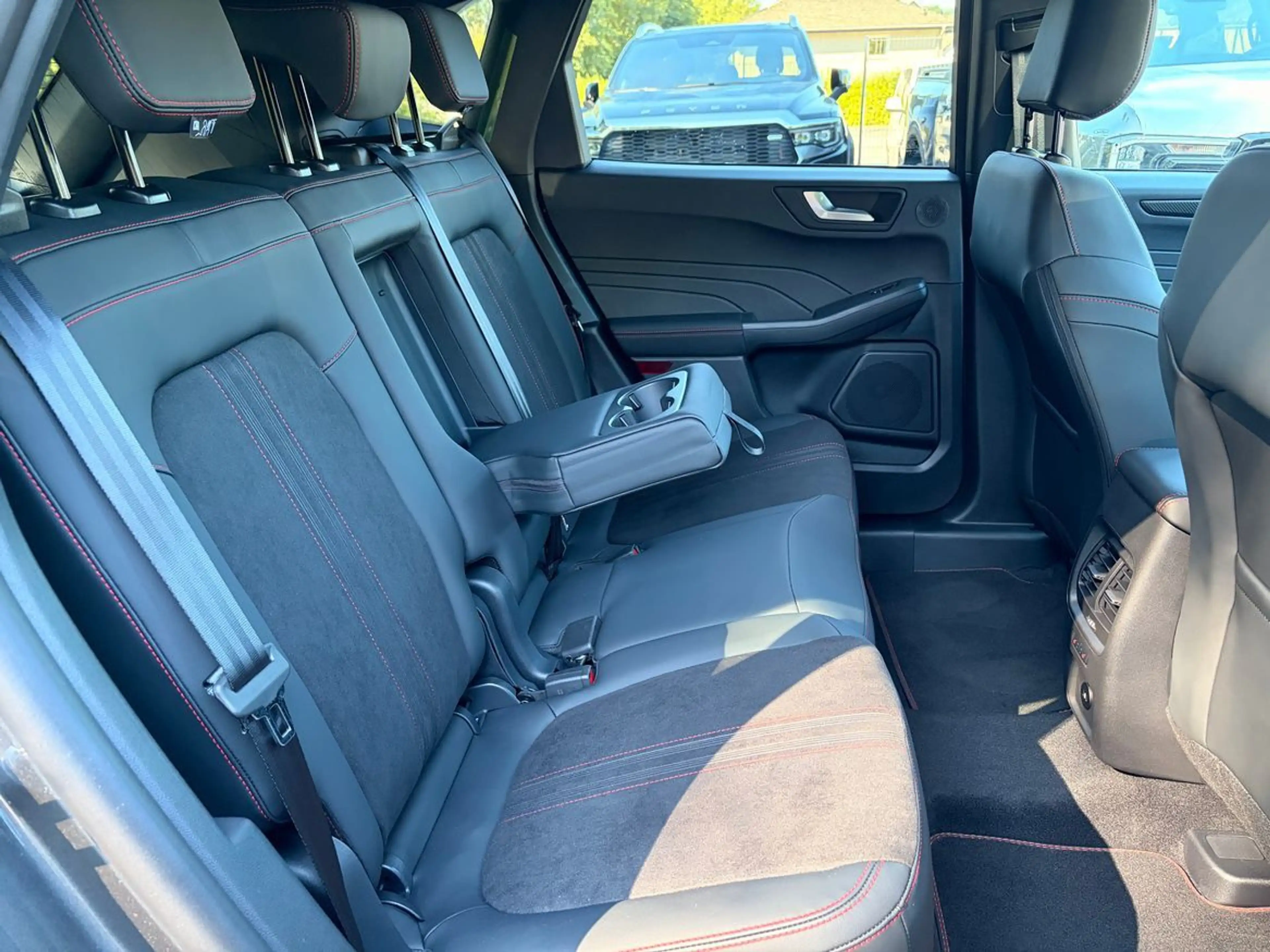 Ford Kuga 2.5 Duratec FHEV ST-Line X+AHK+Panorama — photo 39