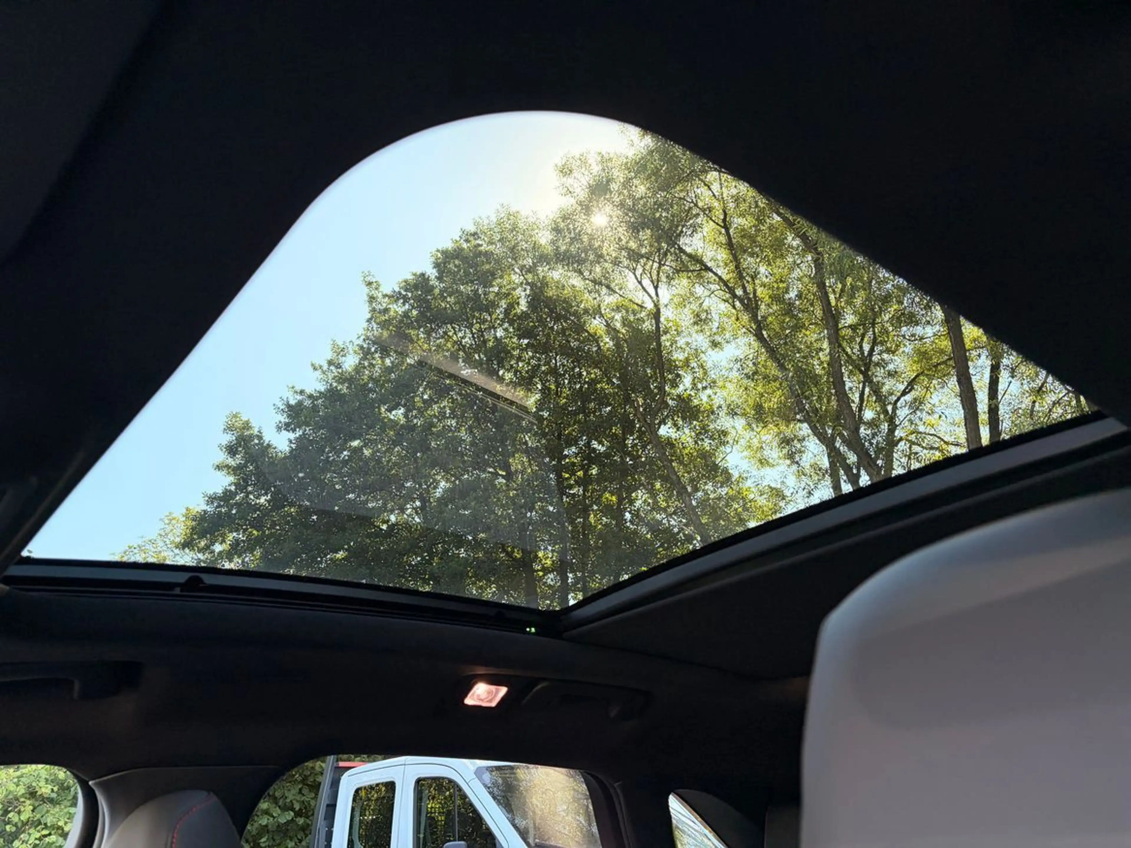 Ford Kuga 2.5 Duratec FHEV ST-Line X+AHK+Panorama — photo 24