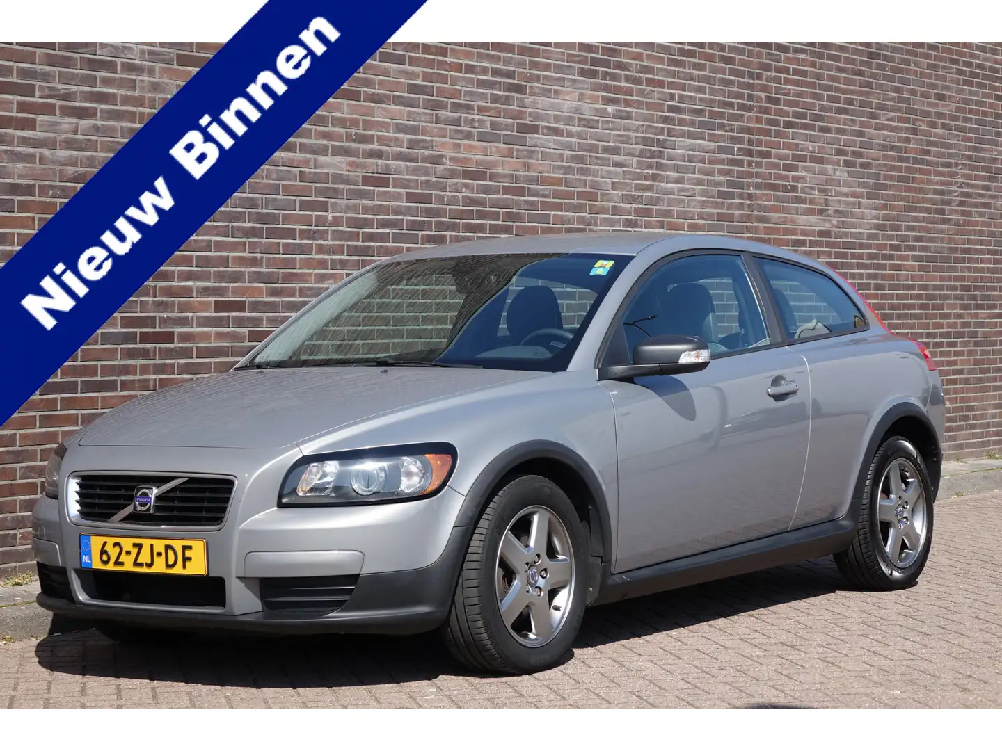 Volvo C30 1.6 Kinetic, prachtige auto! Ijskoude airco, volle Grijs - 1