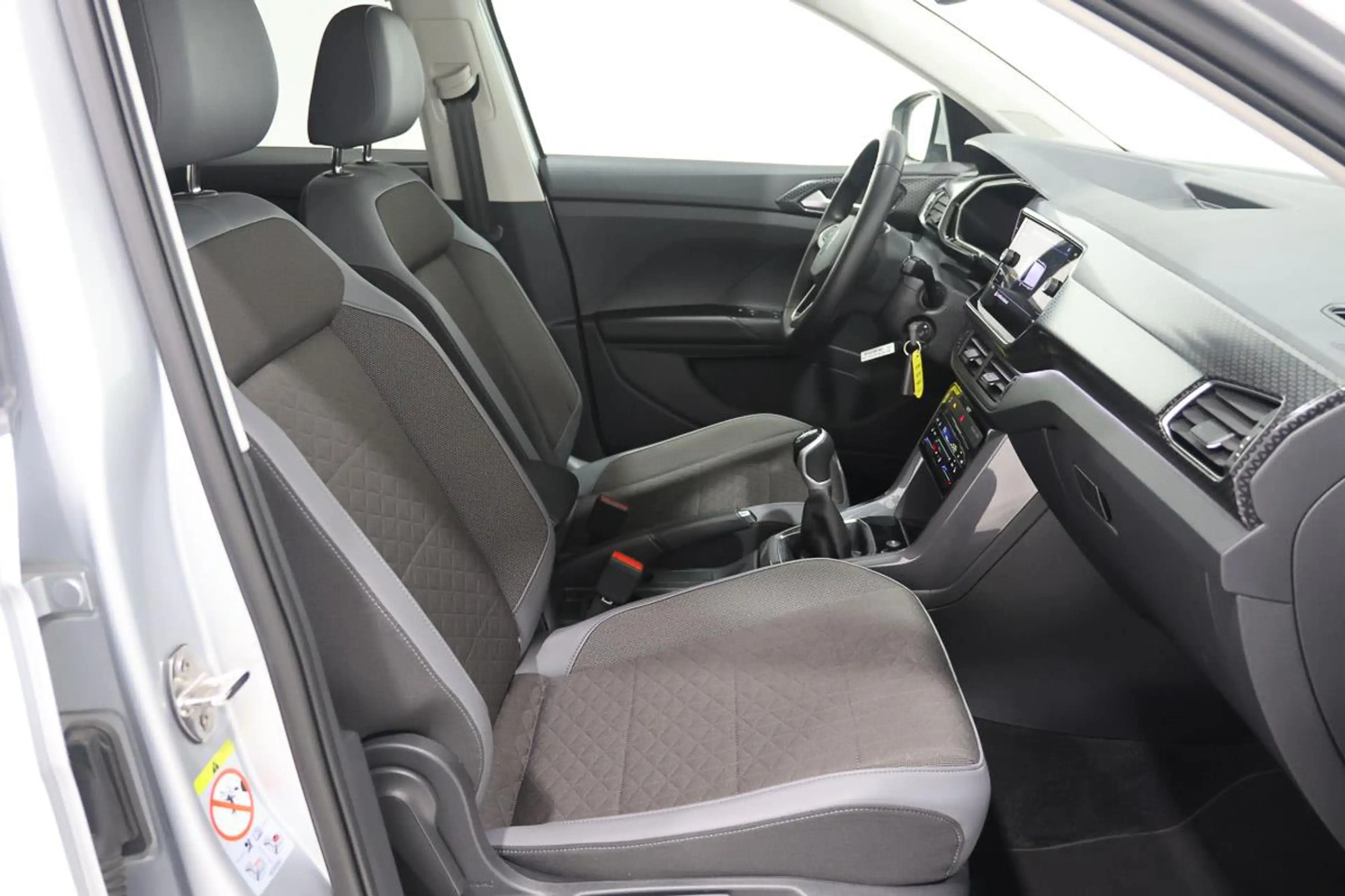 Volkswagen T-Cross 1.0 TSI 110 R-LINE LED ACC GPS CAMERA JA18 — photo 9