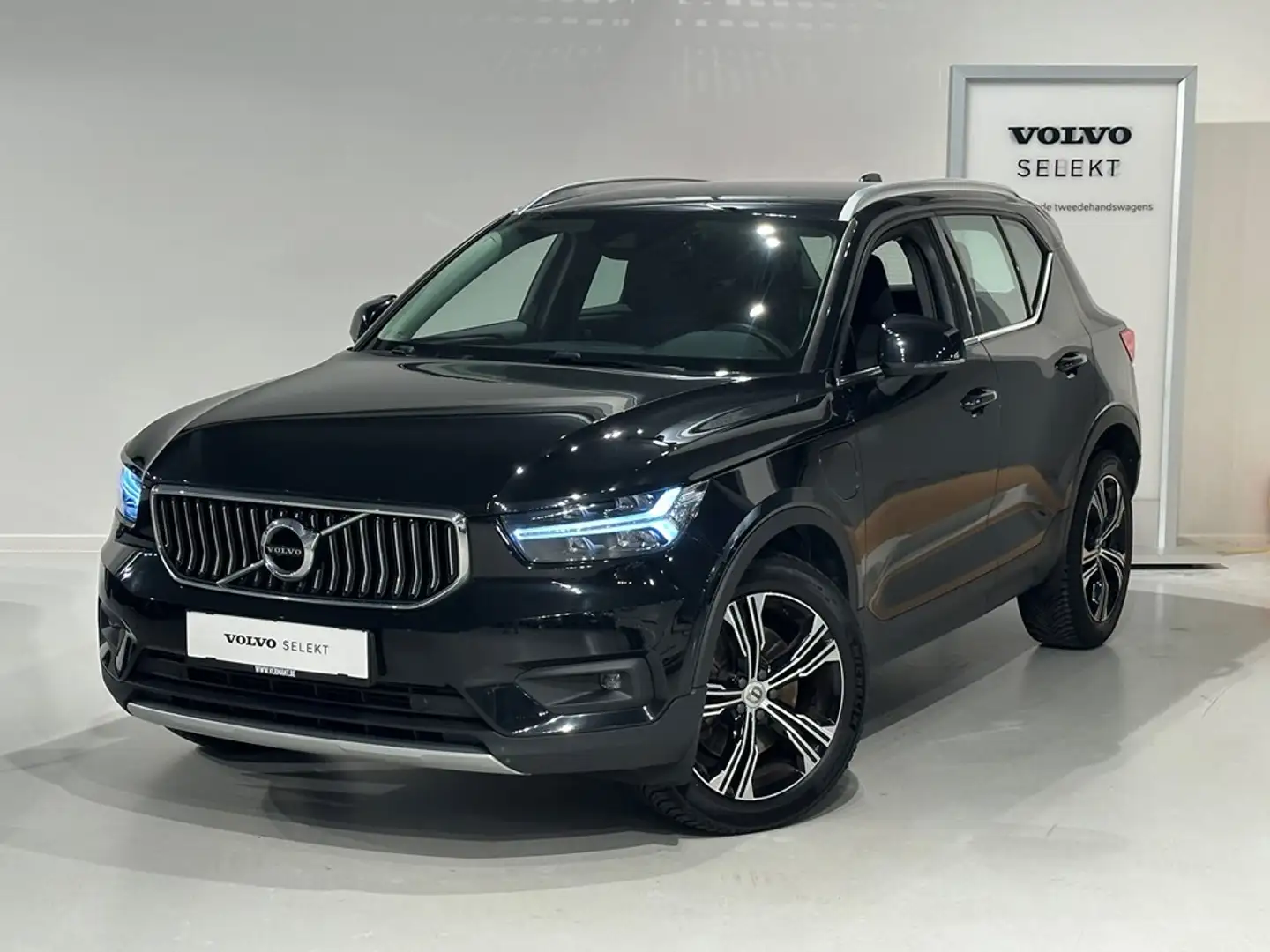 Volvo XC40 T4 Recharge Inscription Expr. Noir - 1