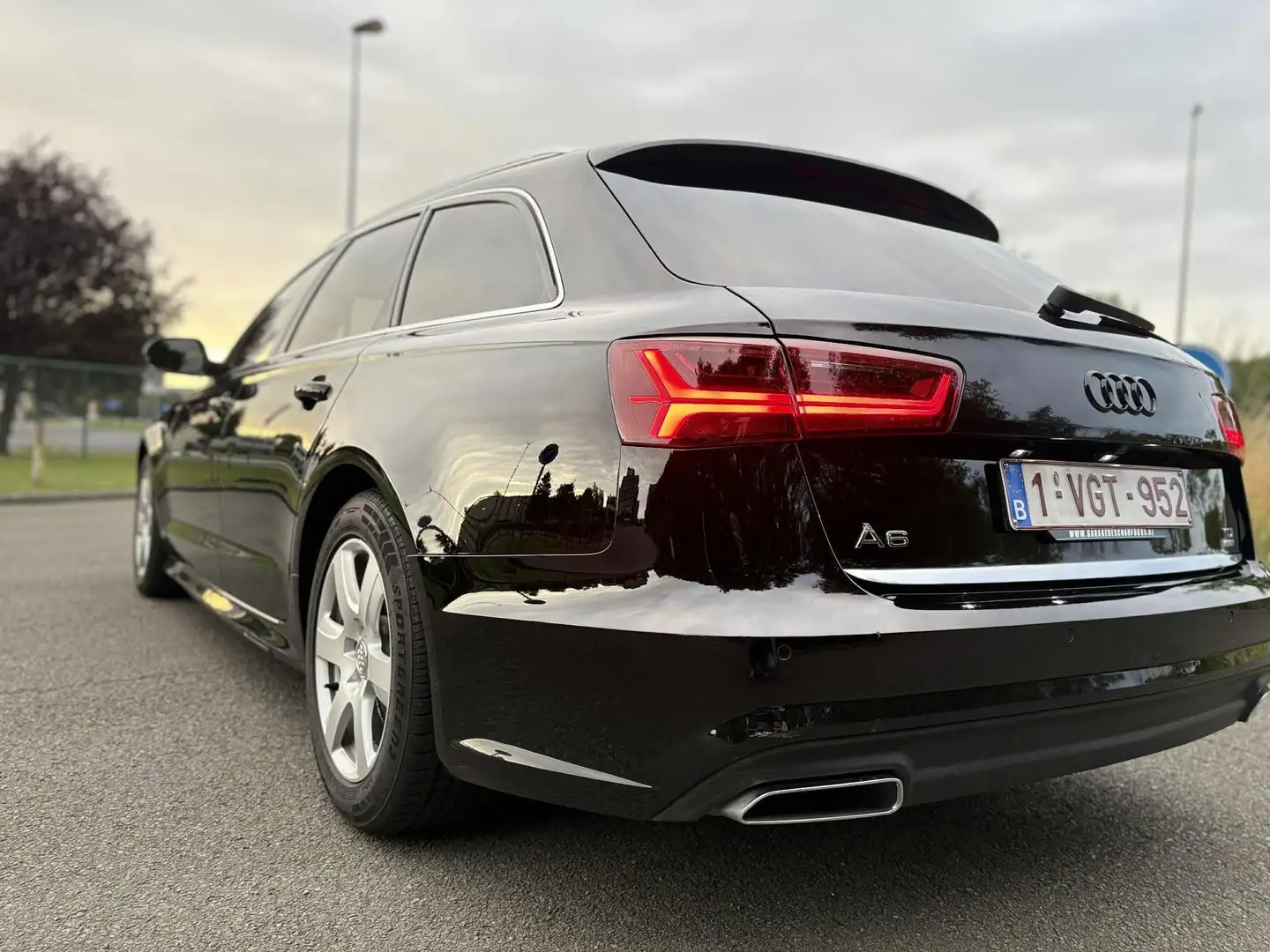 Audi A6 Avant 2.0 TDI ultra S tronic - 1