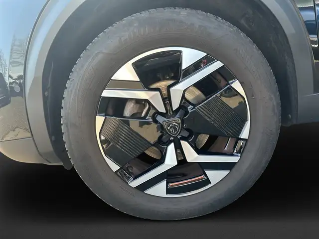 Peugeot 2008 view 10