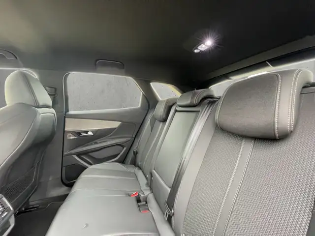 Peugeot 3008 view 8