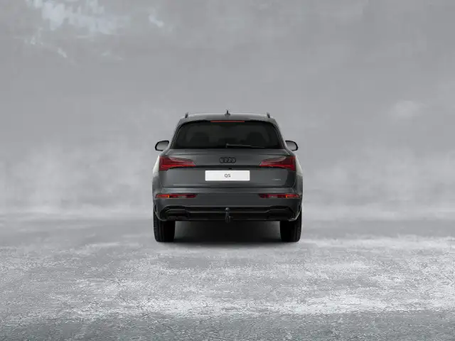 Audi Q5 view 6