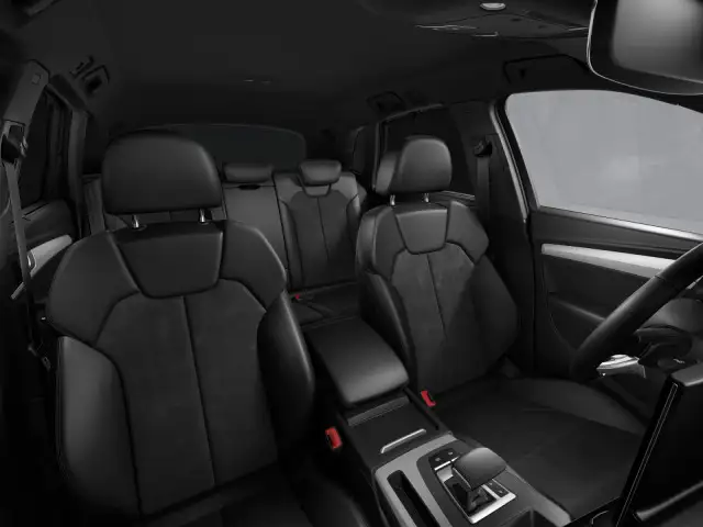 Audi Q5 view 9