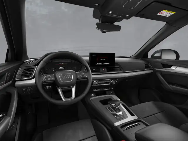 Audi Q5 view 8