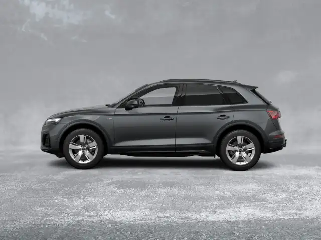 Audi Q5 view 5