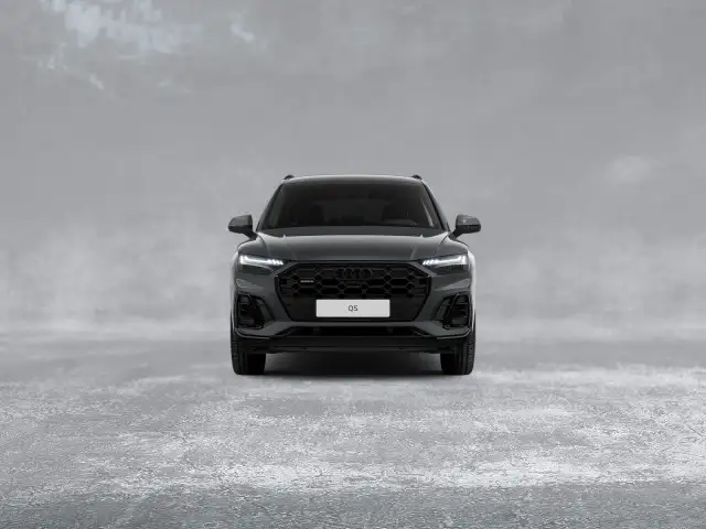 Audi Q5 view 3