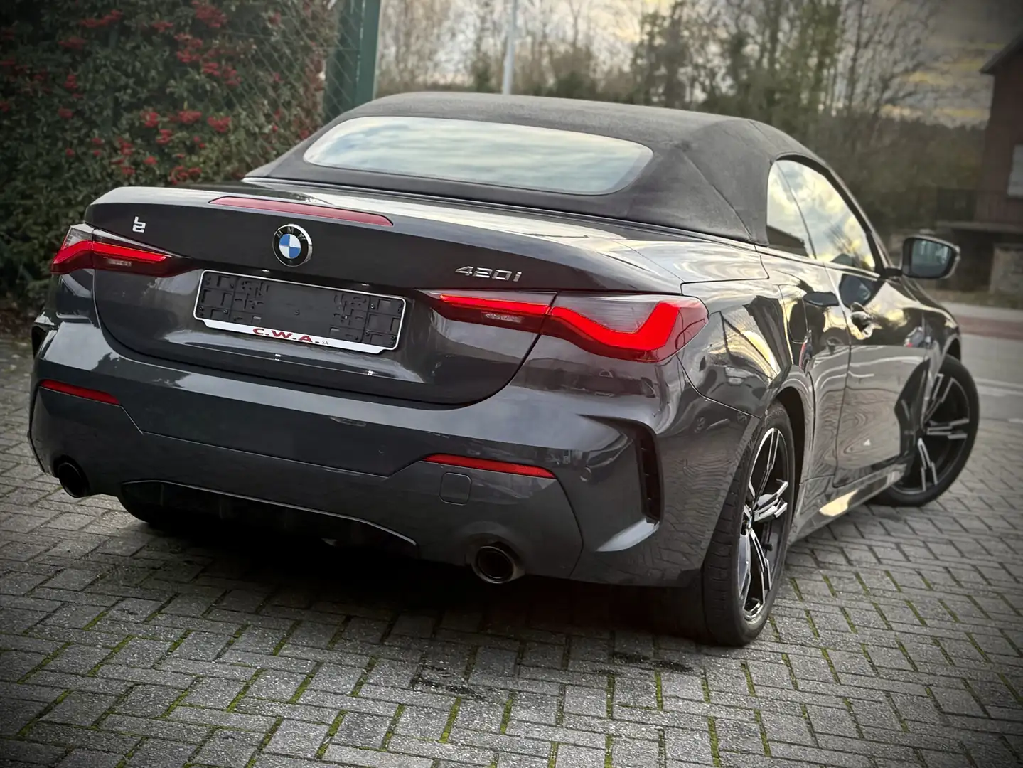 BMW 420 Cabrio 420iAS Pack M !! Airscaf !! Like New !! Grau - 2