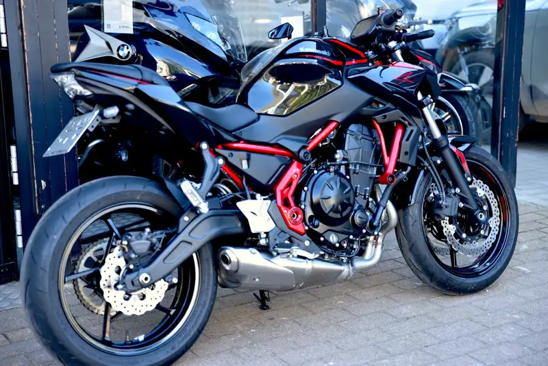 Kawasaki Z 650 - foto 3