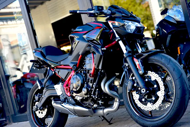 Kawasaki Z 650 - foto 5