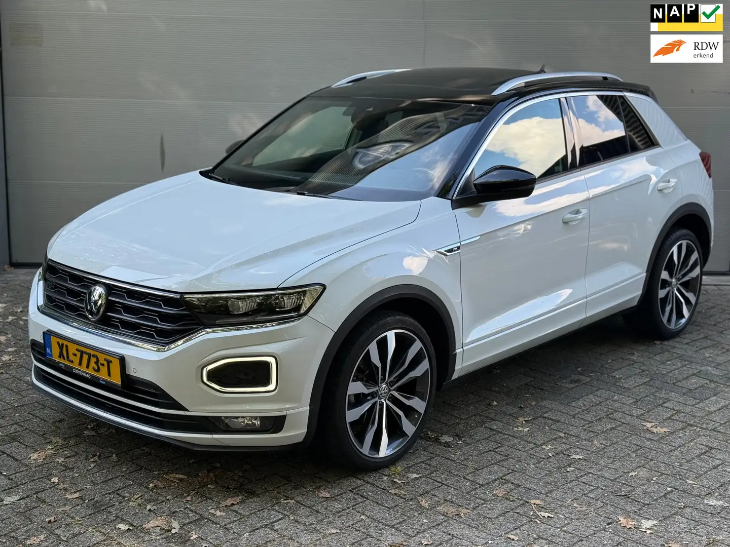 Volkswagen T-Roc 1.5 TSI Sport R-Line l Pano l Virtual l Climate l Blanc - 1