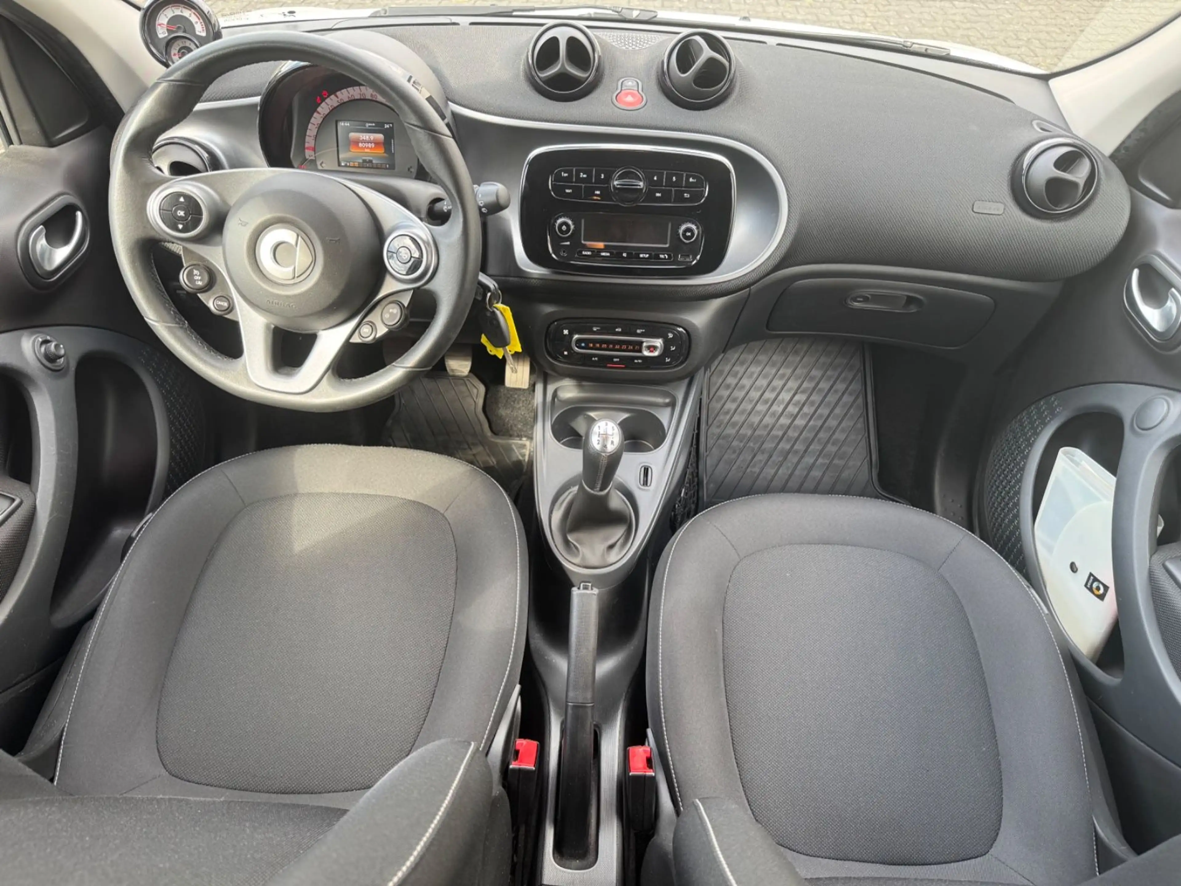 smart forFour 1,0-Klima-PDC-Sitzheizung-Alu-Tüv neu — photo 11