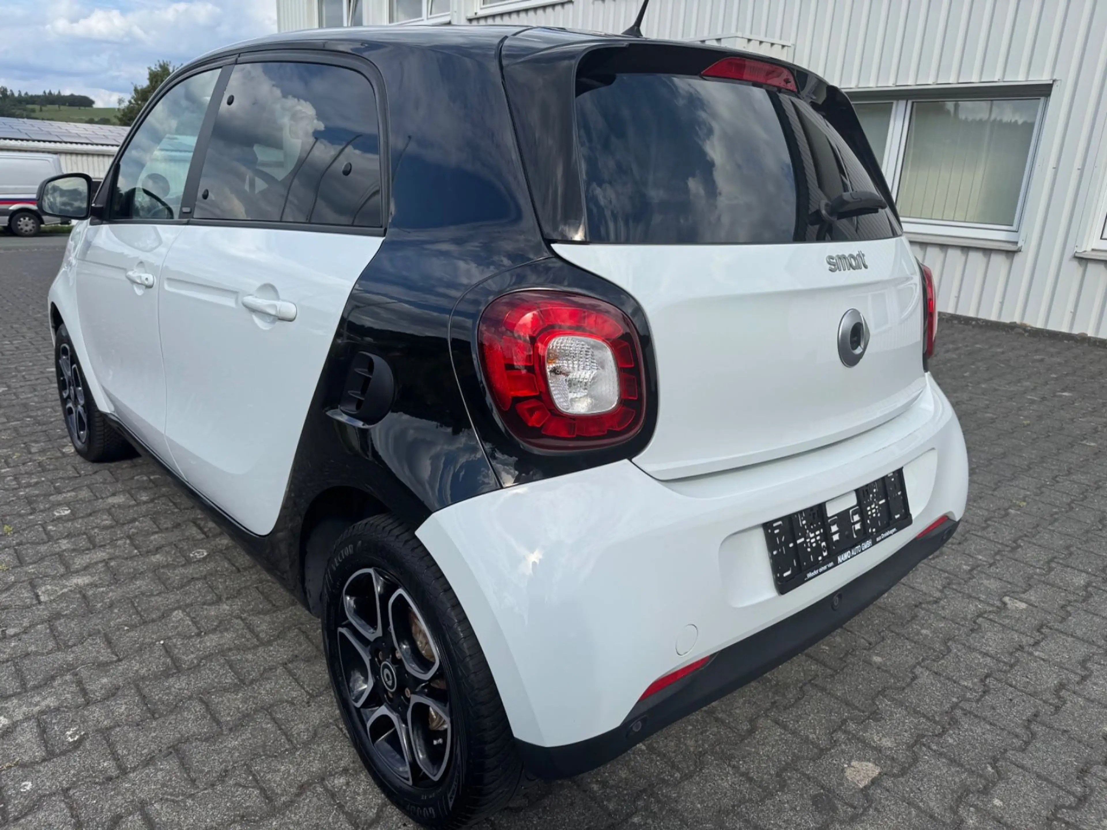 smart forFour 1,0-Klima-PDC-Sitzheizung-Alu-Tüv neu — photo 8