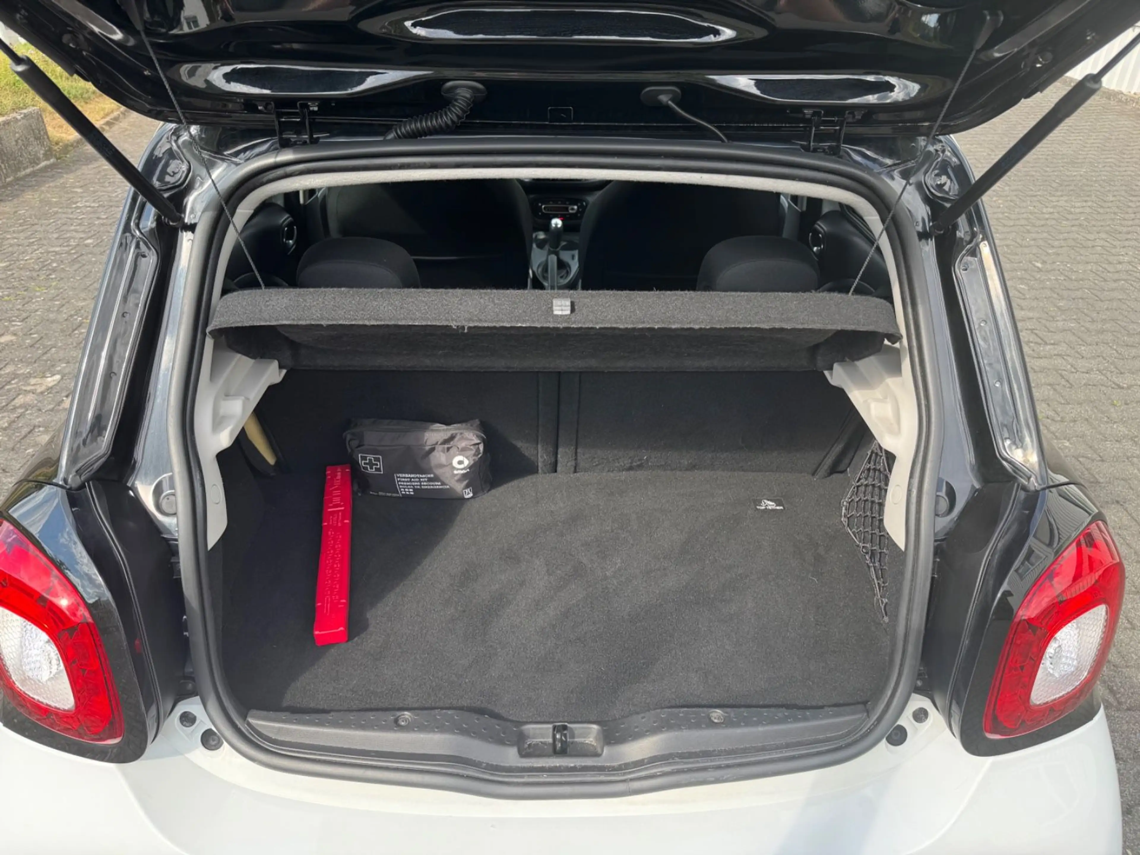 smart forFour 1,0-Klima-PDC-Sitzheizung-Alu-Tüv neu — photo 14