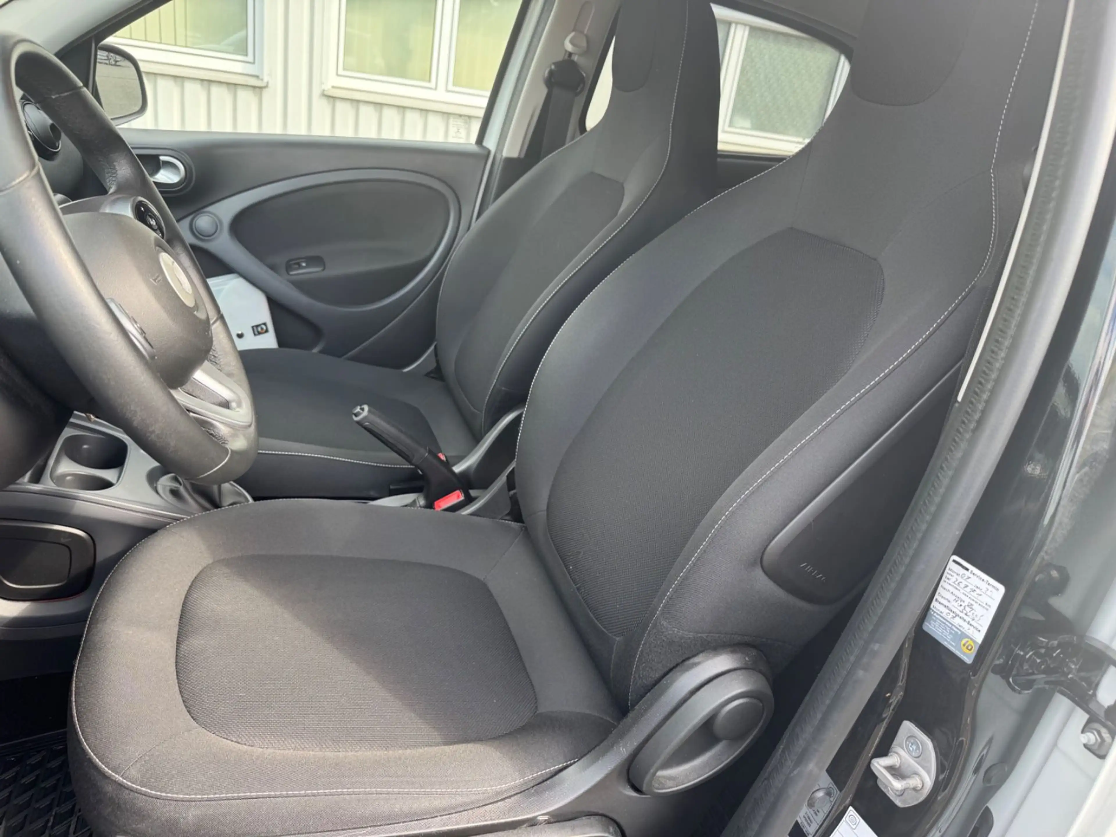 smart forFour 1,0-Klima-PDC-Sitzheizung-Alu-Tüv neu — photo 12
