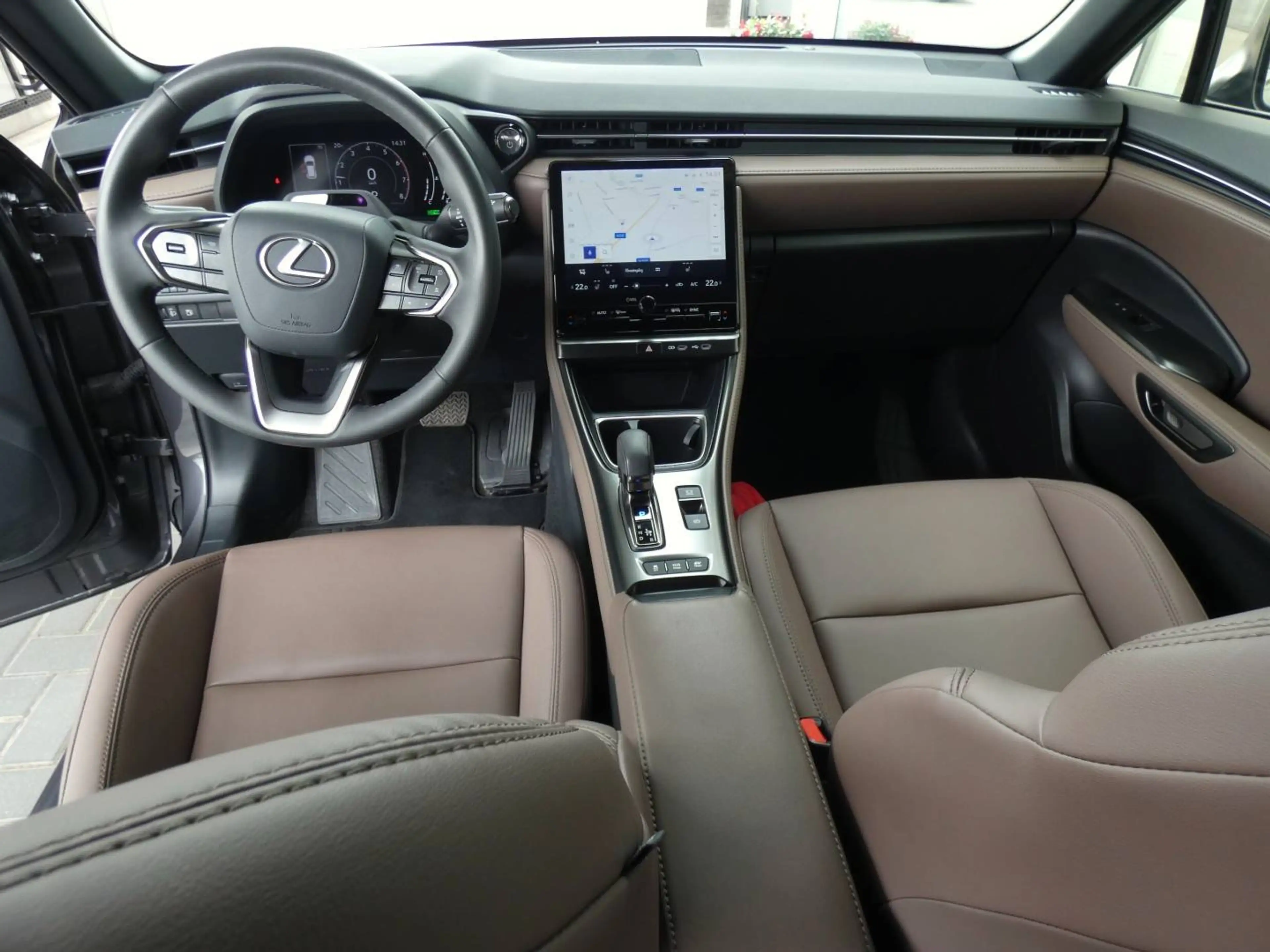 Lexus LBX Hybrid Elegant +BRUIN LEDER +Stuur&Zetelverwarming +GPS +Dodehoek +Parkeersensoren — photo 10