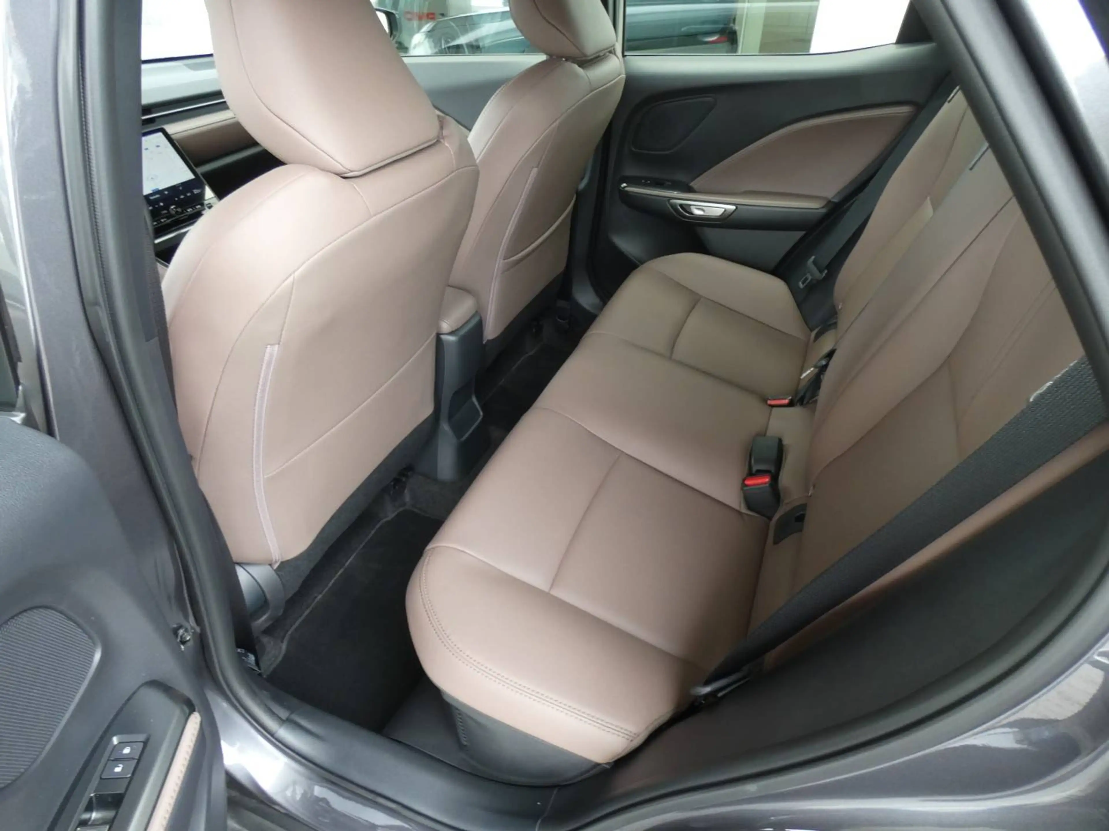 Lexus LBX Hybrid Elegant +BRUIN LEDER +Stuur&Zetelverwarming +GPS +Dodehoek +Parkeersensoren — photo 9