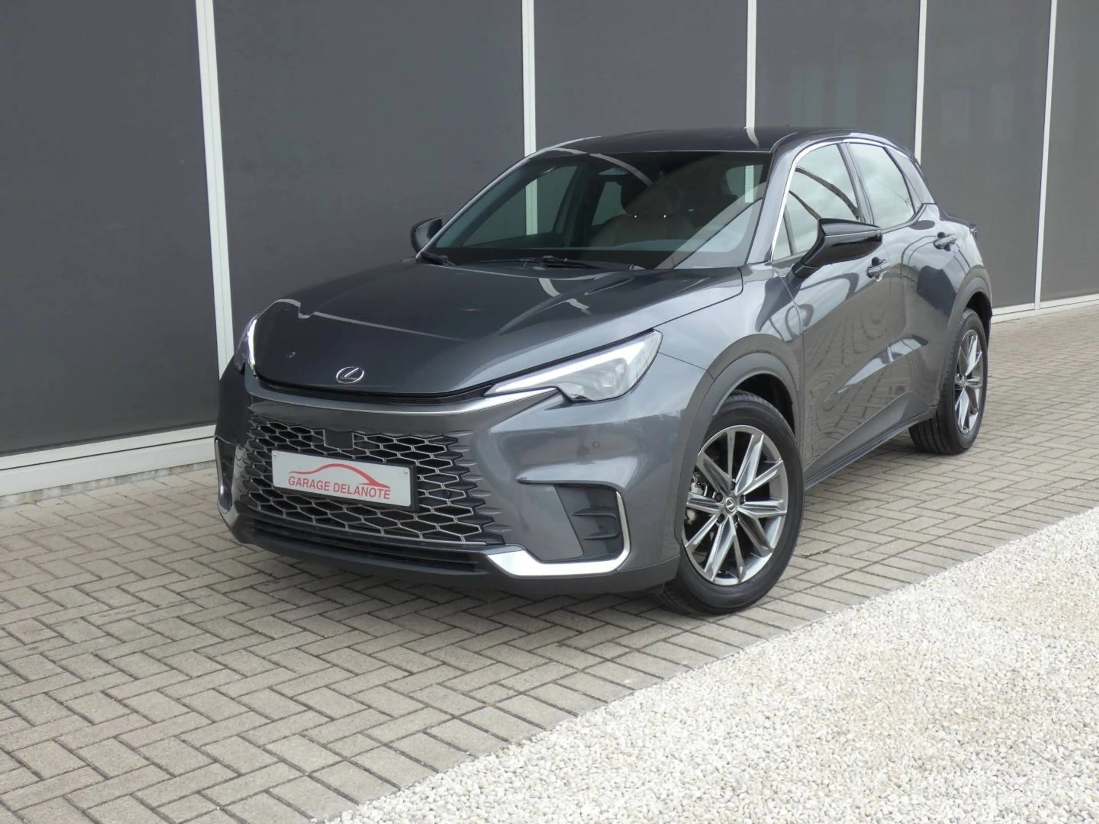 Lexus LBX Hybrid Elegant +BRUIN LEDER +Stuur&Zetelverwarming +GPS +Dodehoek +Parkeersensoren