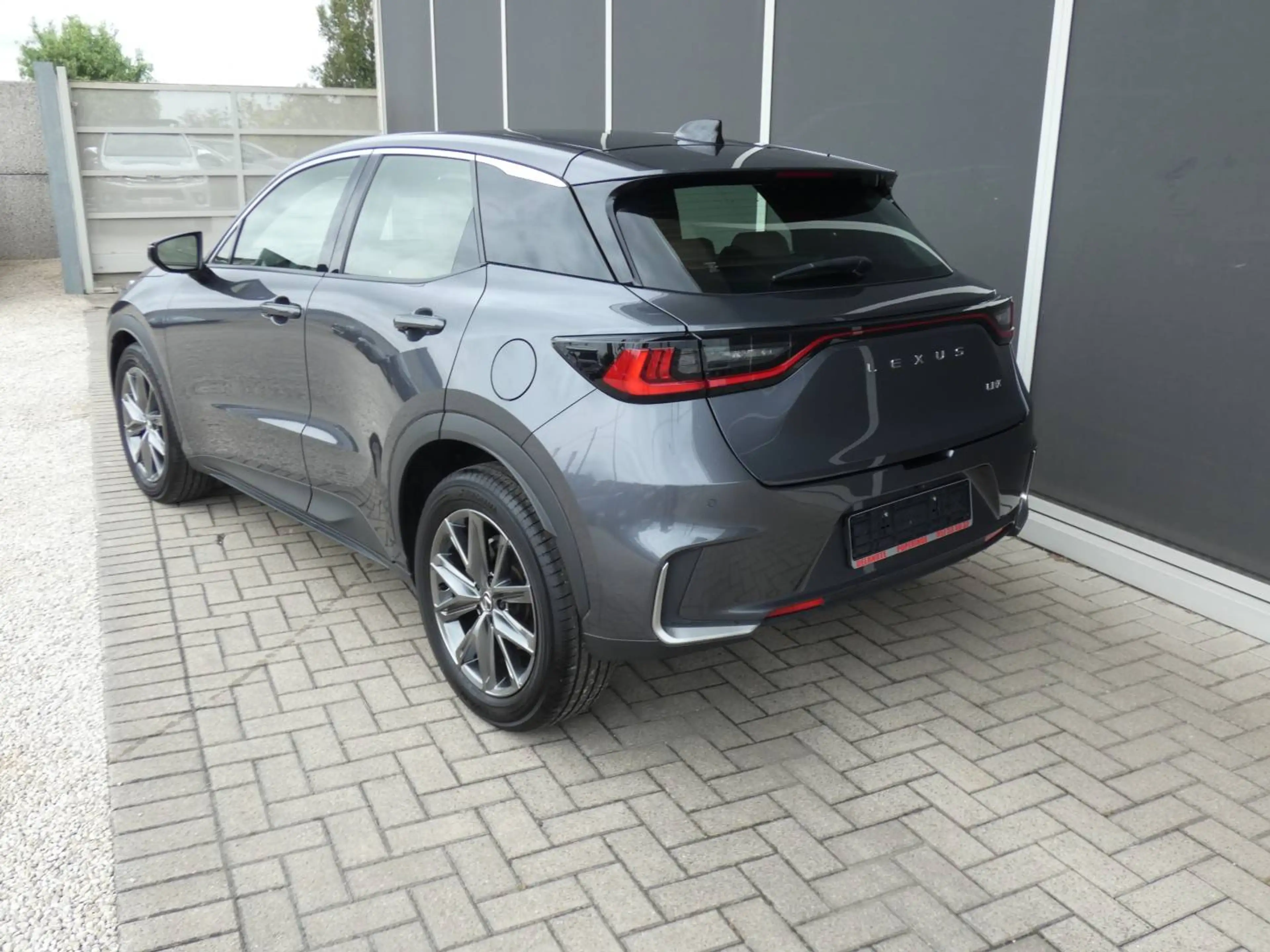 Lexus LBX Hybrid Elegant +BRUIN LEDER +Stuur&Zetelverwarming +GPS +Dodehoek +Parkeersensoren — photo 5
