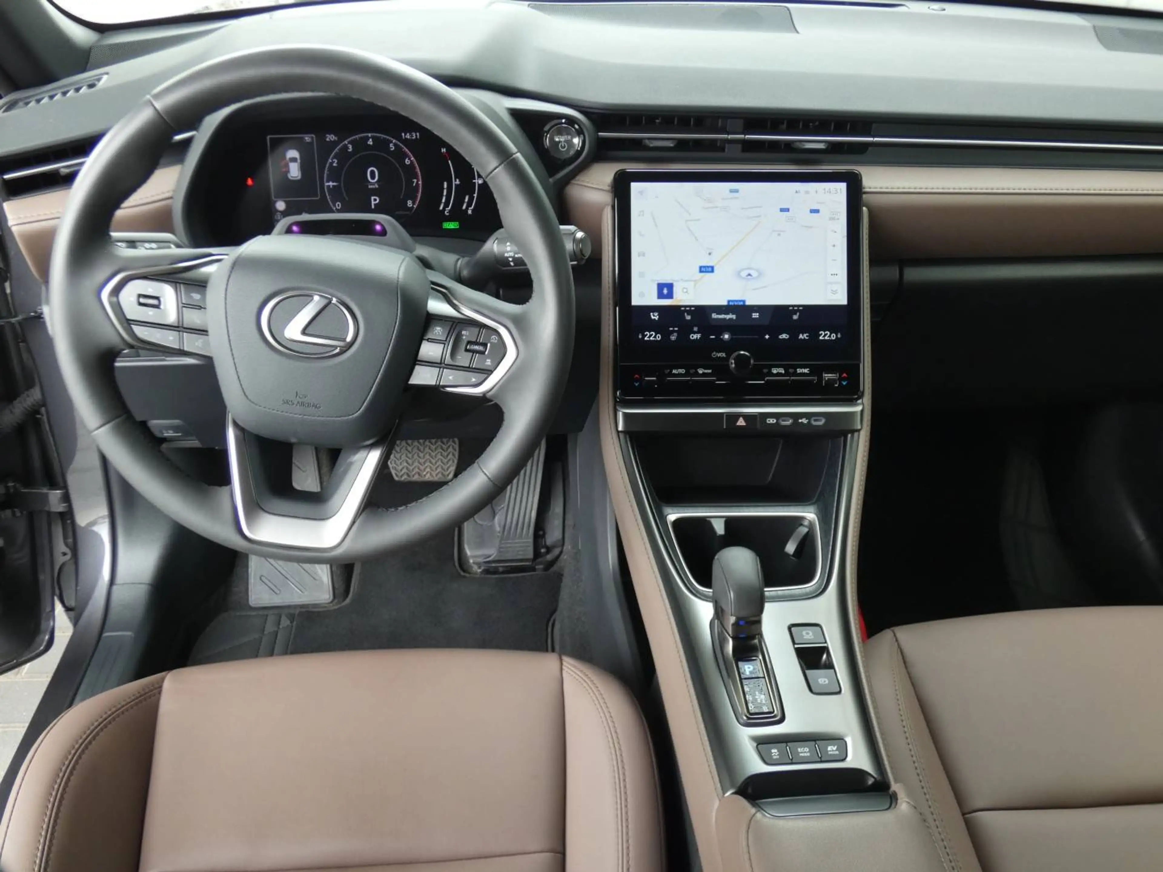 Lexus LBX Hybrid Elegant +BRUIN LEDER +Stuur&Zetelverwarming +GPS +Dodehoek +Parkeersensoren — photo 11