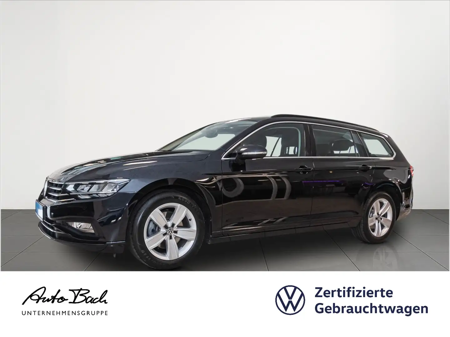 Volkswagen Passat Variant 2.0 TDI Business DSG Navi LED ACC Zwart - 1