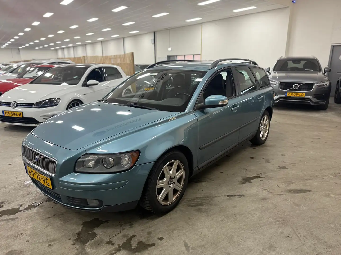 Volvo V50 1.8 Edition I / NAP / RIJDT SCHEKELT GOED / APK 7- Blauw - 2