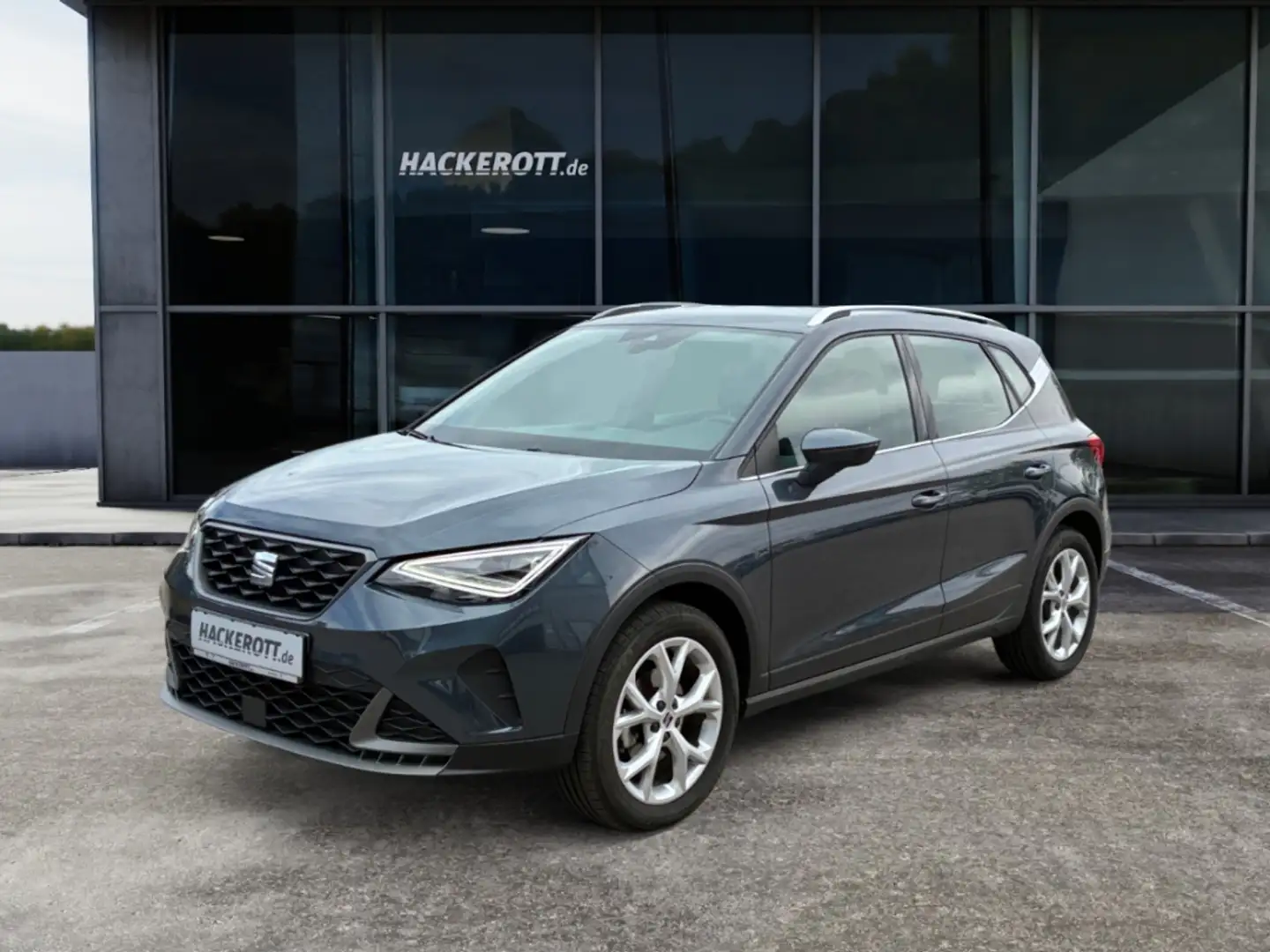 SEAT Arona FR 1.5 TSI DSG PDC Navi Tempom. FullLink Grau - 1