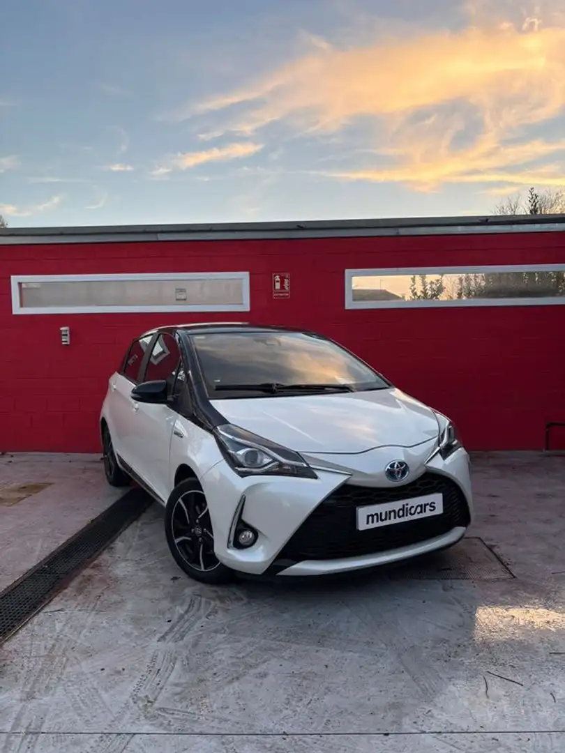 Toyota Yaris Hybrid 1.5 Advance Blanco - 2