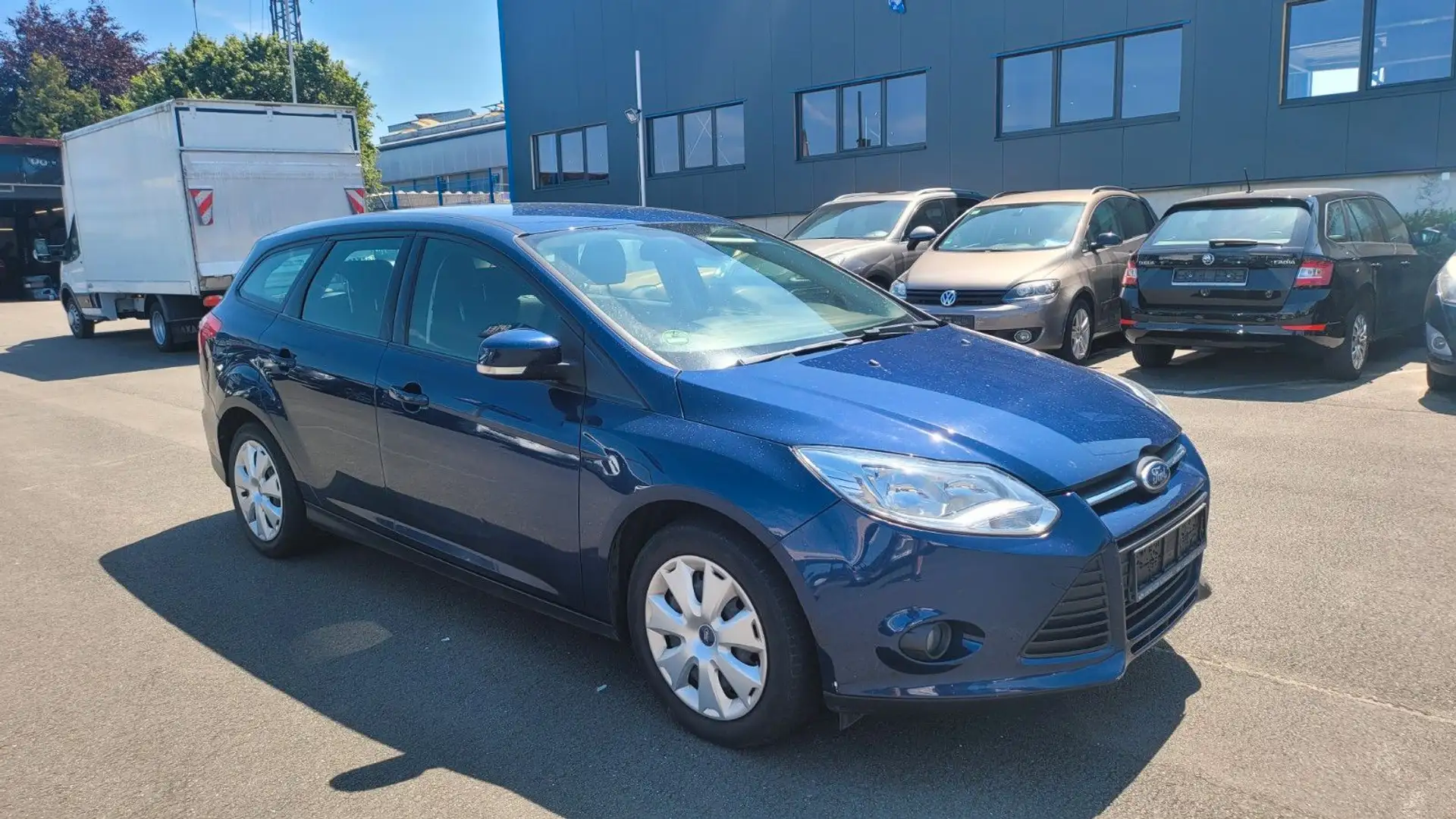 Ford Focus Turnier Trend AHK/Bluetooth/TÜV Blau - 1