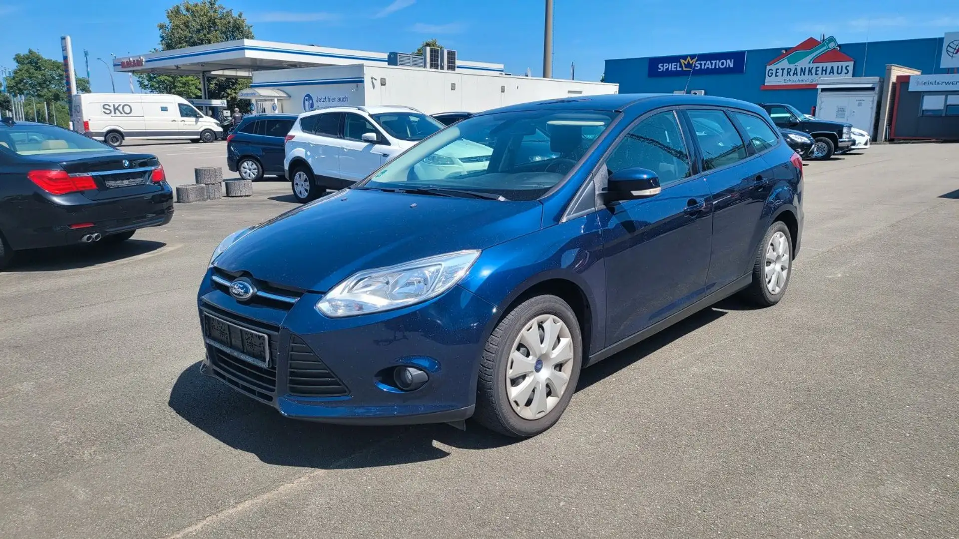 Ford Focus Turnier Trend AHK/Bluetooth/TÜV Blau - 2