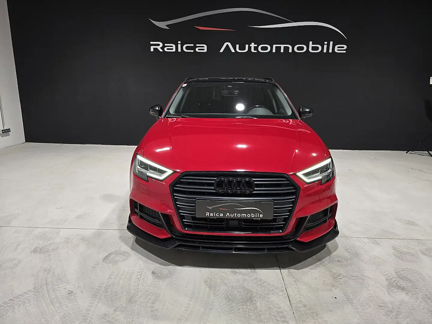 Audi A3 S-Line, Sportback Rot - 2