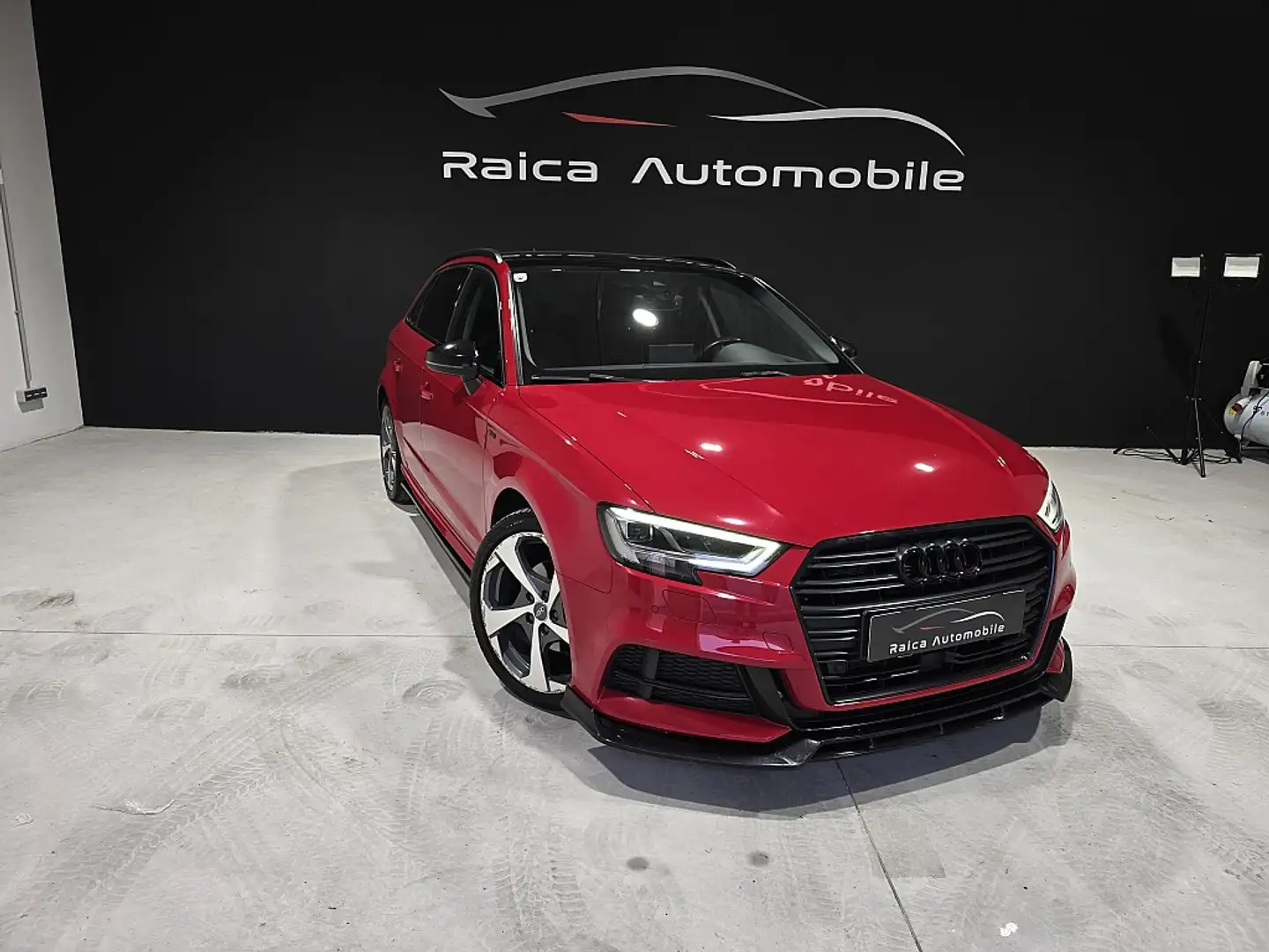 Audi A3 S-Line, Sportback Rot - 1