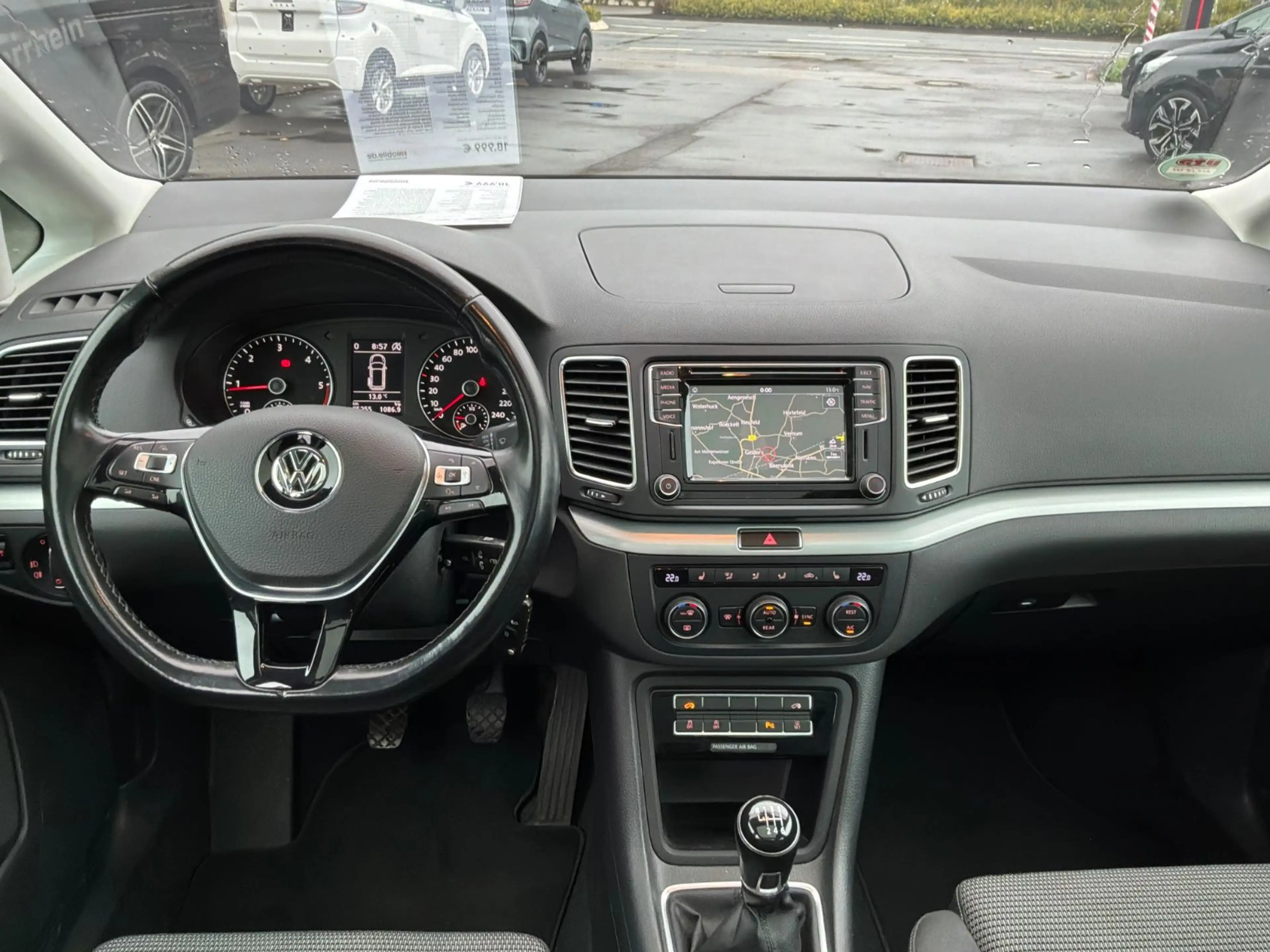 Volkswagen Sharan Comfortline — photo 8
