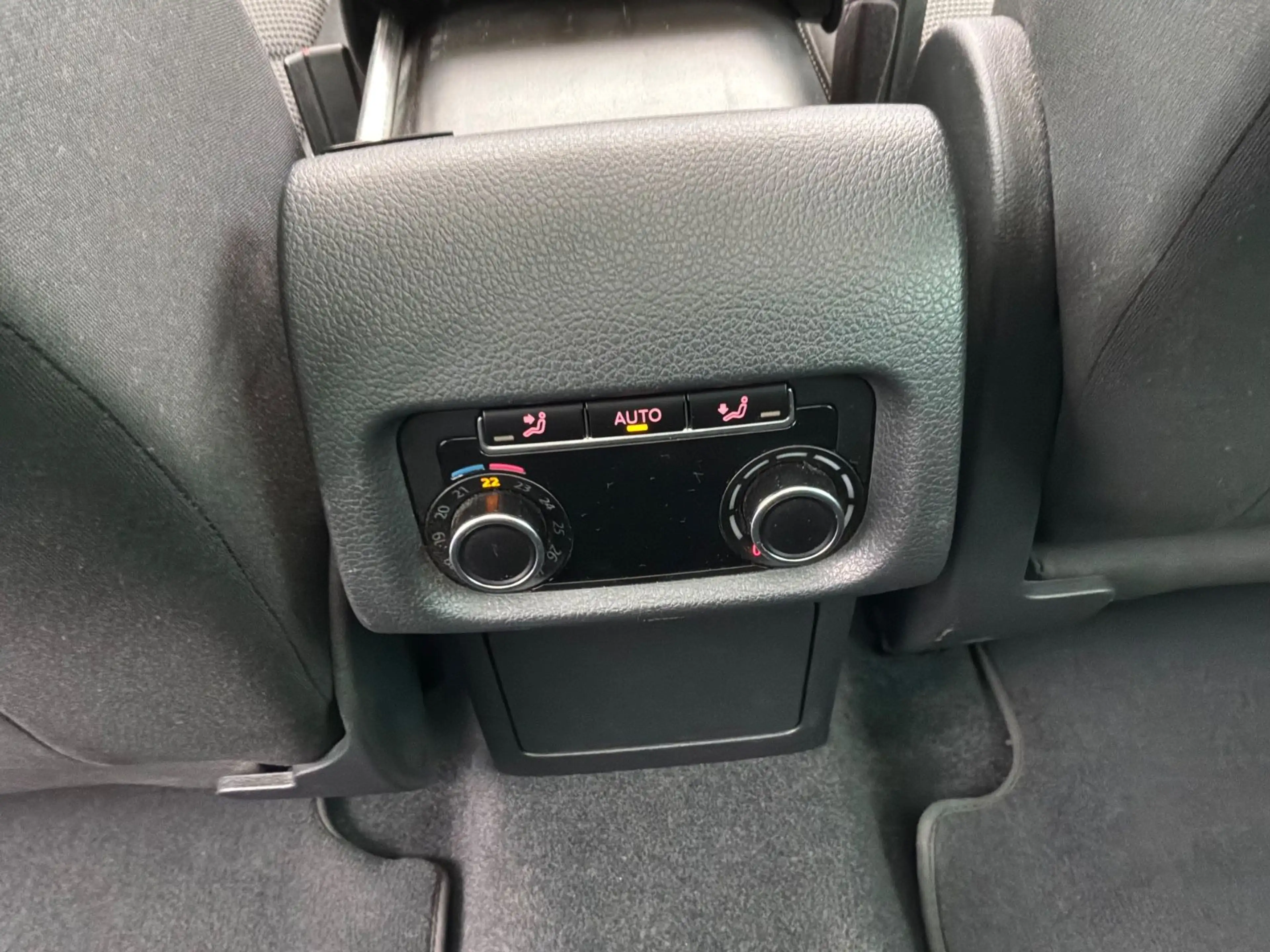 Volkswagen Sharan Comfortline — photo 9