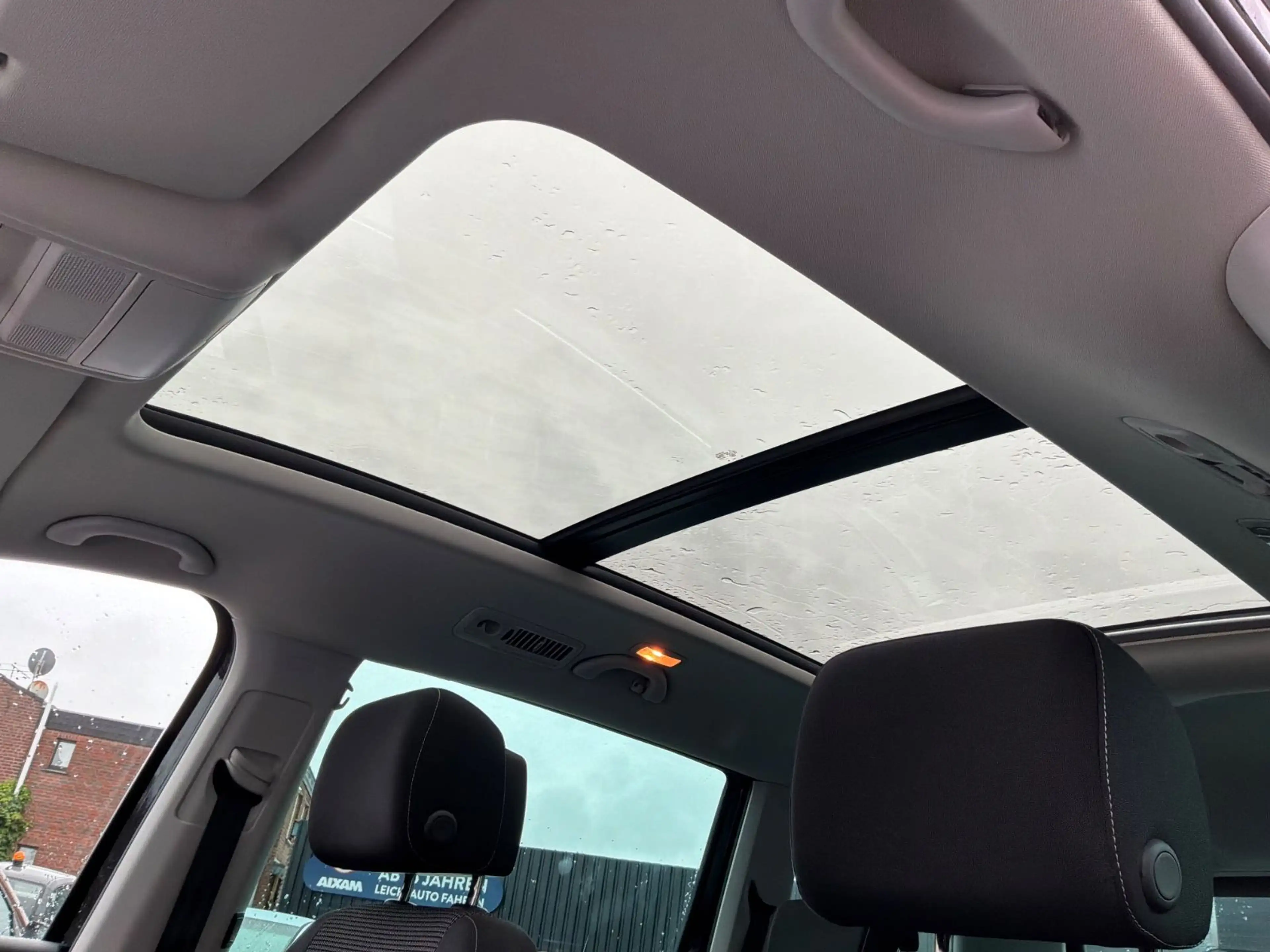 Volkswagen Sharan Comfortline — photo 14