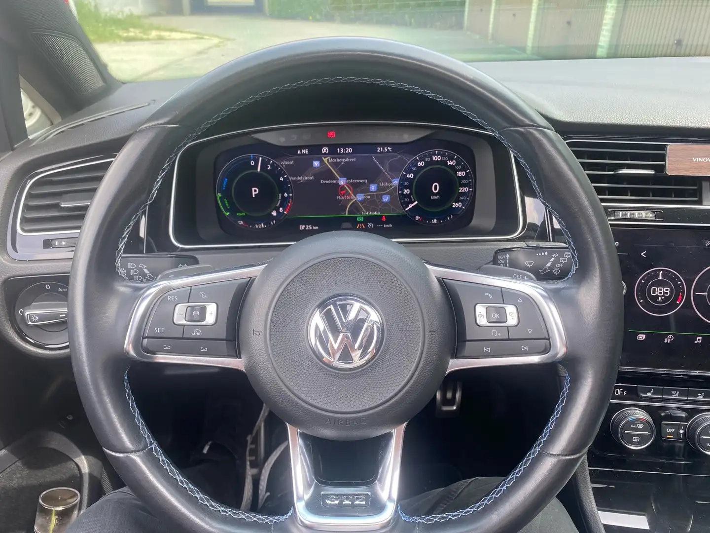 Volkswagen e-Golf GOLF 7.5 GTE Noir - 2