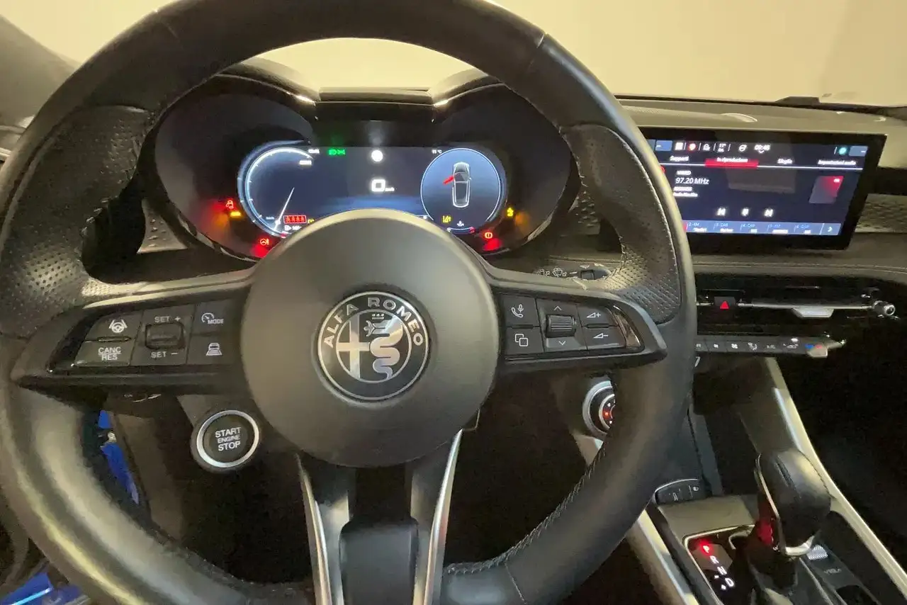 Alfa Romeo Tonale 2024 — фото 12