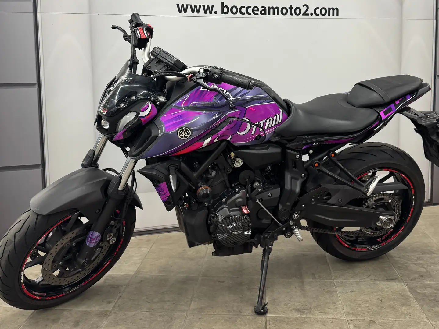 Yamaha MT-07 Burdeos - 1