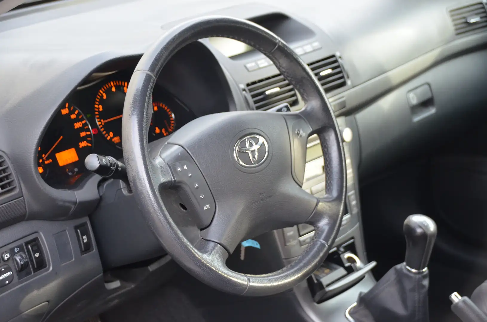 Toyota Avensis Avensis 1.8 VVT-i Executive / Xenon / AHK / Klima Grau - 2