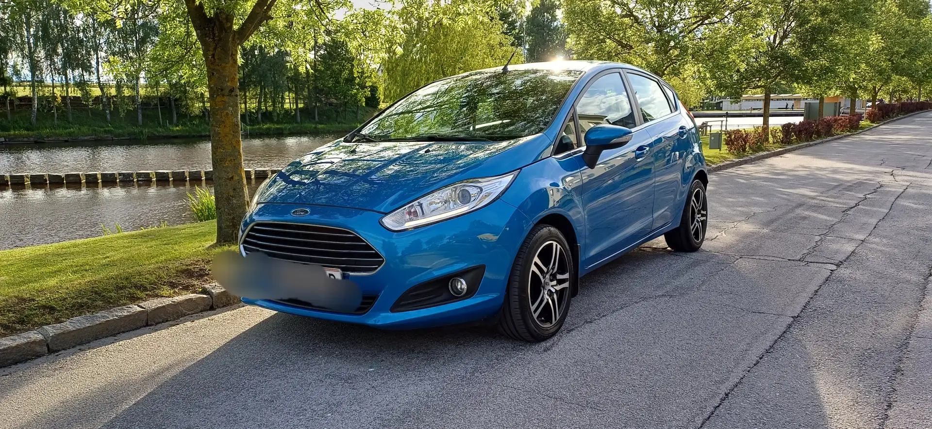 Ford Fiesta Fiesta Titanium 1,5 TDCi Titanium Blau - 1