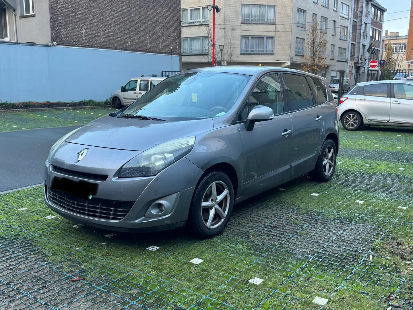 Renault Scenic 1.5 dCi 110cv 2011 195.000KM 7PLACE - 1