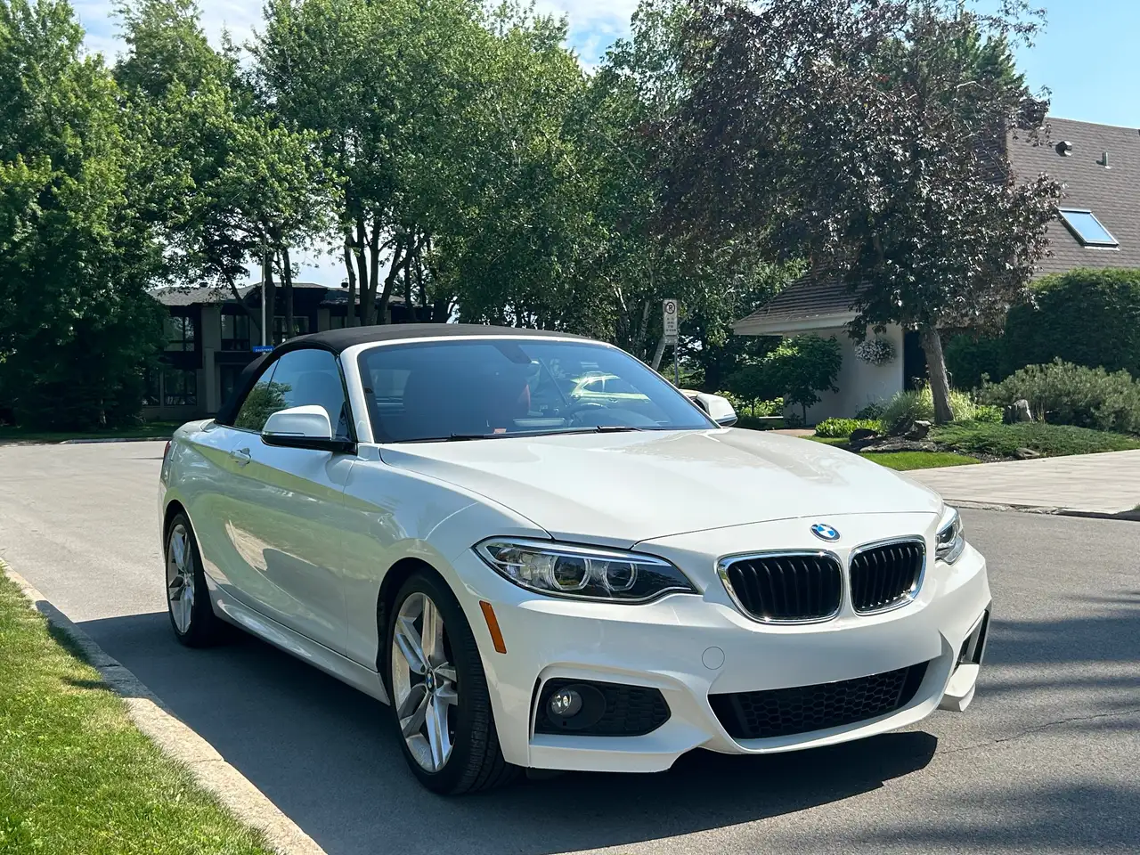 BMW 2 Series photo BMW 2 Series