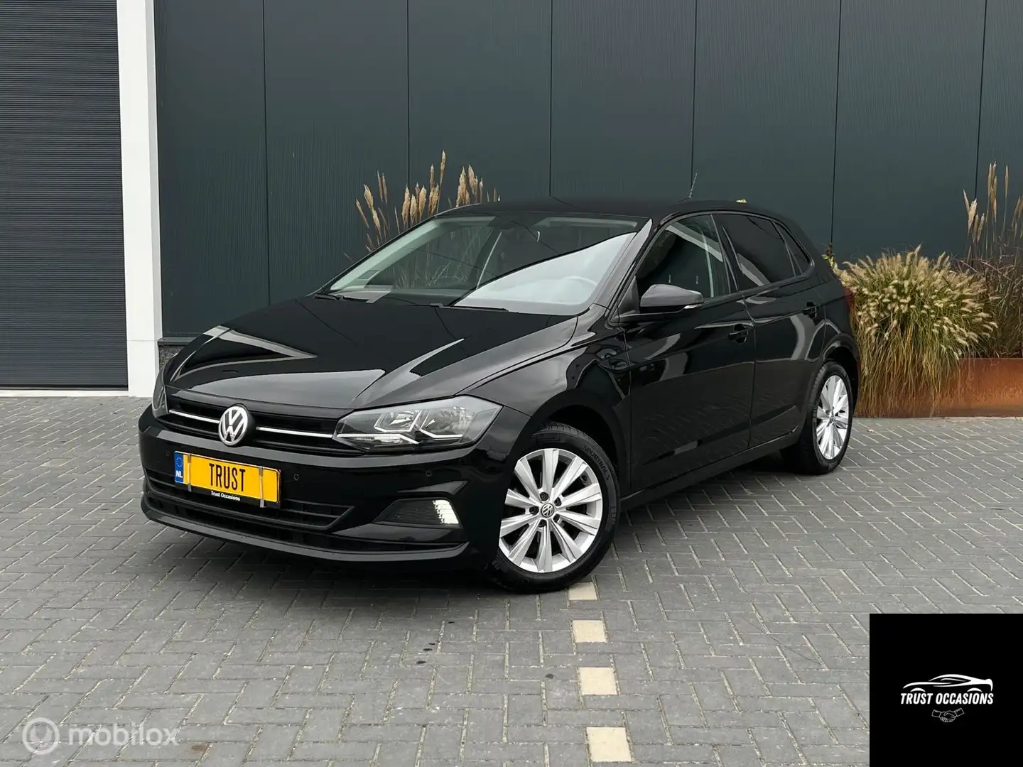 Volkswagen Polo 1.0 Carplay Stoelverwarming ZUINIG PDC Noir - 2