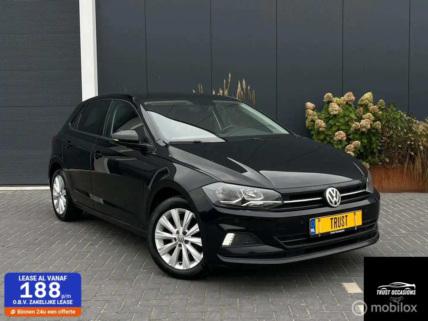 Volkswagen Polo 1.0 Carplay Stoelverwarming ZUINIG PDC Noir - 1